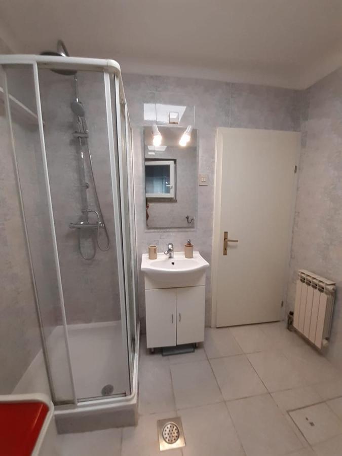 Apartma Mari Appartement Lucija Buitenkant foto